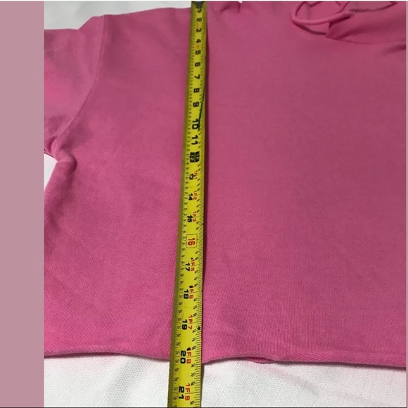 🌹Levi’s Women Raw Cut Hem Cropped Pink Hoodie NEW - Picture 6 of 8